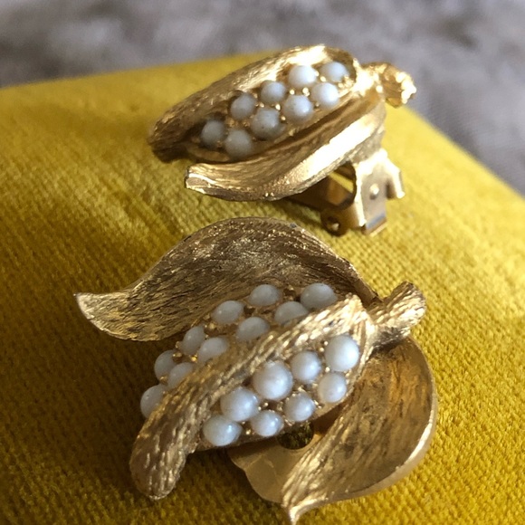 Clips - Picture 2 of 10